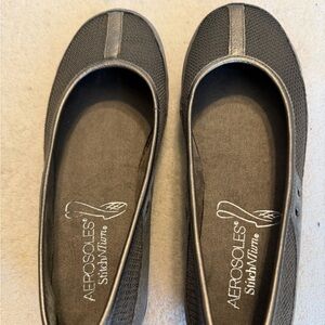 AEROSOLES Women's Gray Loafers size 5 1/2.